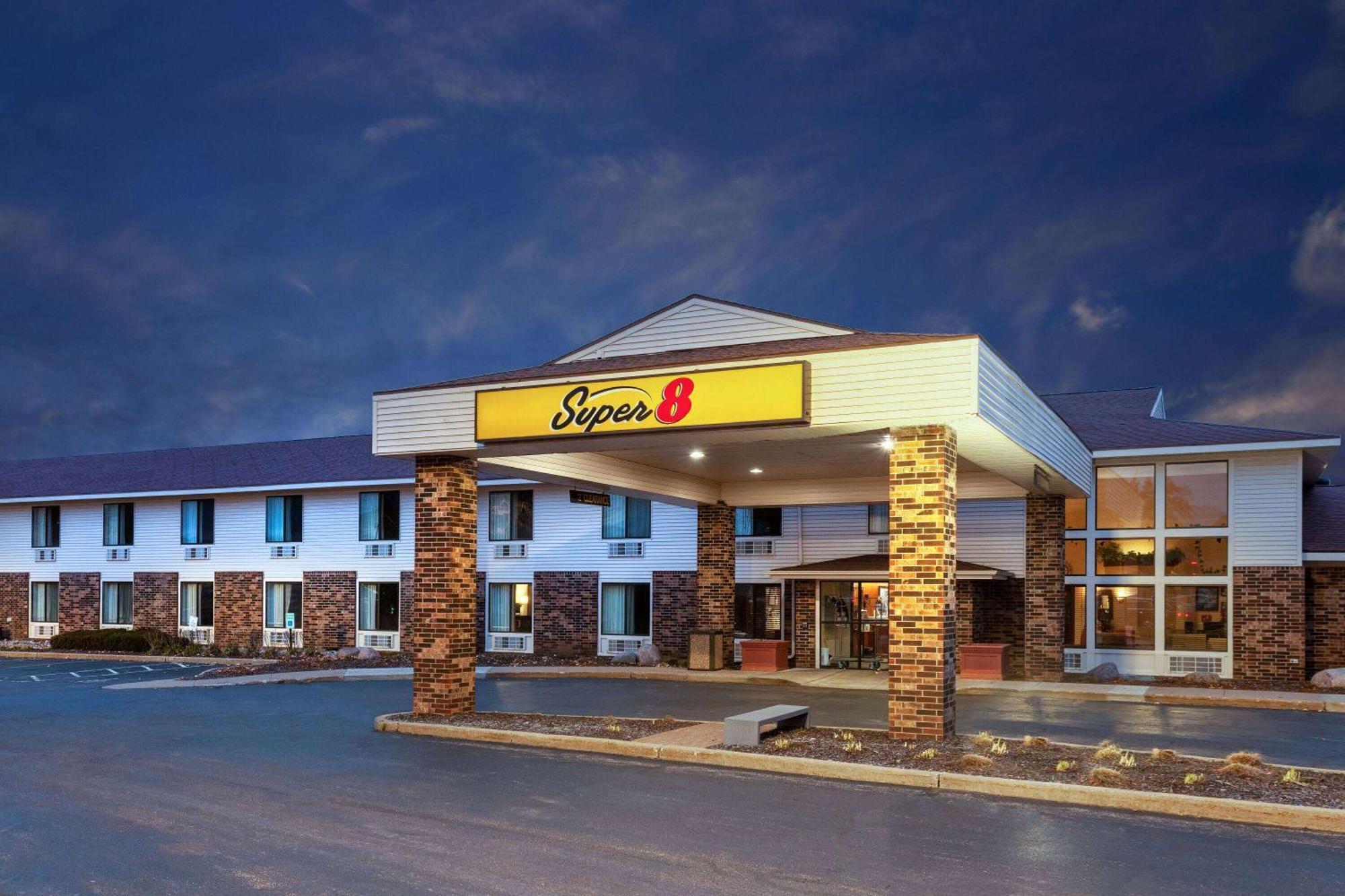Super 8 By Wyndham Wausau Exterior foto